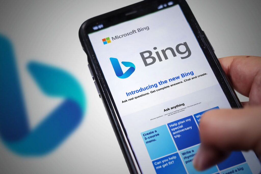 Você já se perguntou como alguns sites conseguem aparecer logo no topo dos resultados do Google, enquanto outros ficam esquecidos nas últimas páginas? Pois é exatamente aí que entra a otimização de mecanismos de busca.