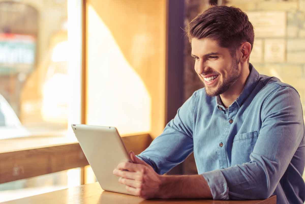 Gerenciar campanhas de tráfego pago exige conhecimento técnico e tempo – dois recursos escassos para muitos empresários. É aí que uma agência de marketing especializada faz a diferença.