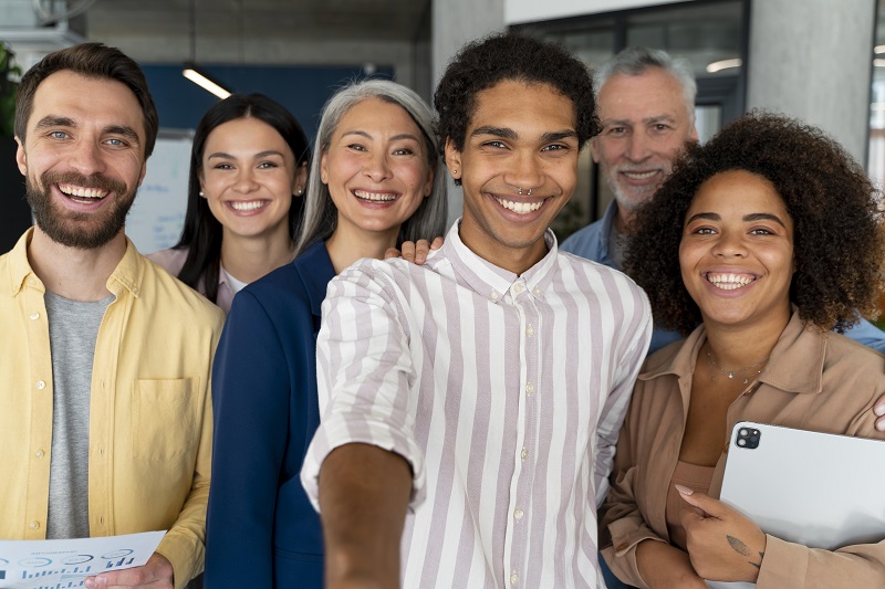 O Que é Persona No Marketing Digital? Como Cria A Minha? Ainda não sabe O Que é Persona No Marketing Digital? Persona é o público alvo que sua empresa vai atingir. Saiba como criar a sua corretamente