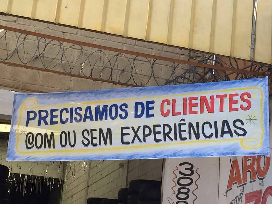 "Preciso de cliente urgente!" — Se essa frase tem martelado na sua cabeça nos últimos dias, fique tranquilo, porque você não está sozinho. Aqui é o Patrick, redator da AGNC Agência de Marketing e Publicidade, e hoje vou te mostrar que é possível virar o jogo com algumas ações certeiras e rápidas. Acredite, até nos momentos mais desafiadores, existem estratégias inteligentes capazes de atrair novos clientes e impulsionar as vendas quase que instantaneamente.