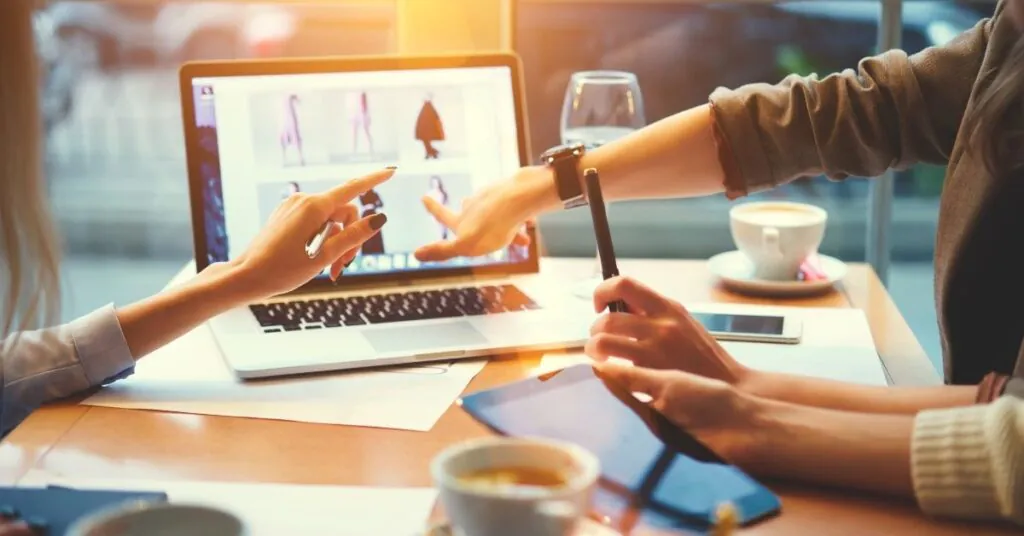 Empreendedores que trabalham com prazos curtos e precisam de um site funcional e moderno em pouco tempo também encontram na AGNC a solução ideal. Com prazos ágeis e possibilidade de parcelar o investimento, criar um site com layout profissional e otimizado para SEO se torna um processo muito mais acessível e tranquilo.