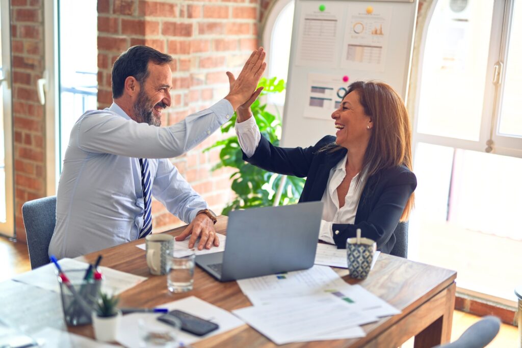 Melhores Estratégias De Vendas Para Pequenas Empresas Conheça as 8 Melhores Estratégias De Vendas Para Pequenas Empresas escalarem de verdade com técnicas usadas por grandes varejistas.