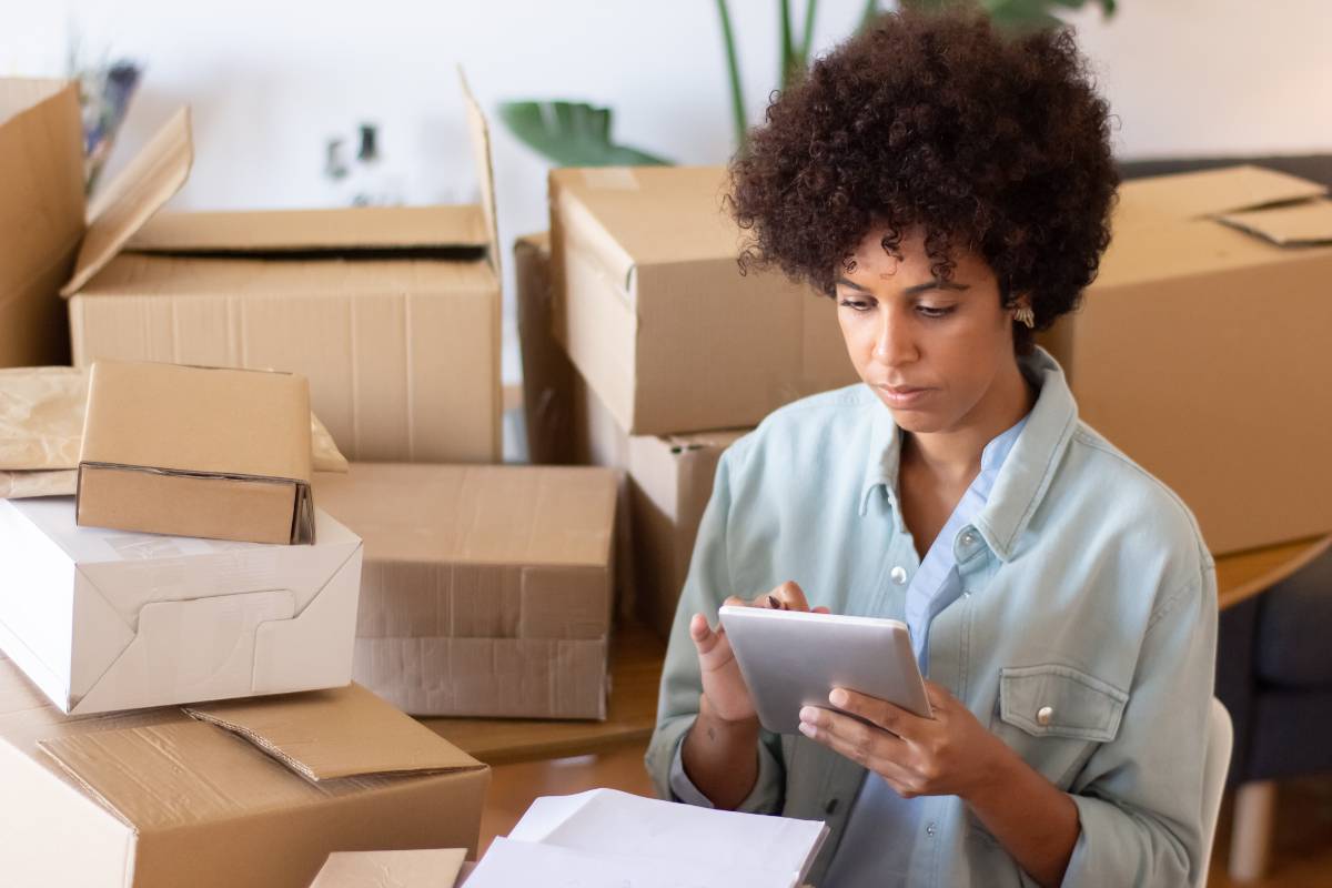 Você até pode tentar otimizar sua loja virtual por conta própria, mas quando se trata de escalar e obter resultados consistentes, contar com profissionais é um investimento inteligente. Uma agência especializada em SEO pode oferecer: