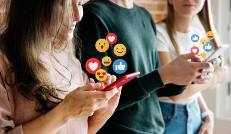 Tráfego Pago Nas Redes Sociais: Como Funciona E Vale A Pena? Sim, Tráfego Pago Nas Redes Sociais vale muito a pena e gera muitos resultados para sua empresa! Saiba como começar hoje mesmo.
