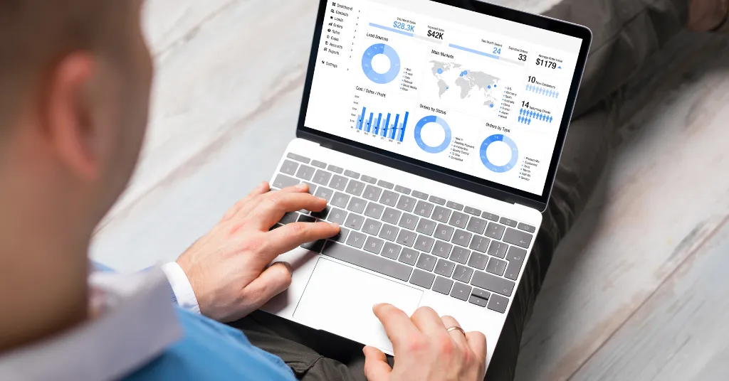 Se sua empresa ainda não migrou para o GA4, está deixando de registrar dados importantes. Desde julho de 2023, o Universal Analytics parou de processar novas informações, o que significa que você pode estar voando às cegas na sua estratégia digital.