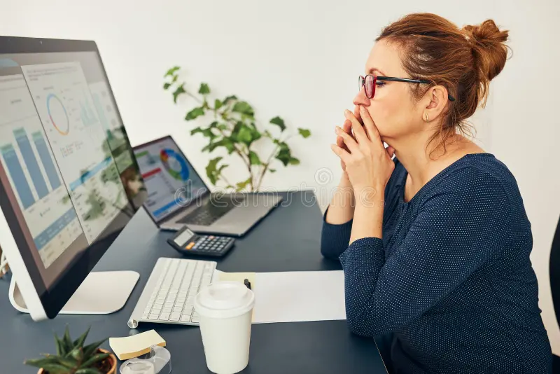 Quanto Investir Em Tráfego Pago Por Dia? Entenda O tráfego pago permite colocar seu negócio à frente de clientes no momento certo da jornada de compra. Saiba Quanto Investir diariamente e ter...