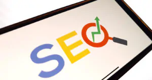 GUIA COMPLETO de Como Usar O SEO No Marketing Digital com 10 passo a passo, açém disso + 10 dicas de SEO para ecommerce.